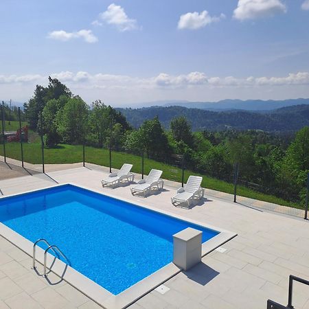Holiday Home With Hot Tub And Sauna Sabina Rovte Экстерьер фото