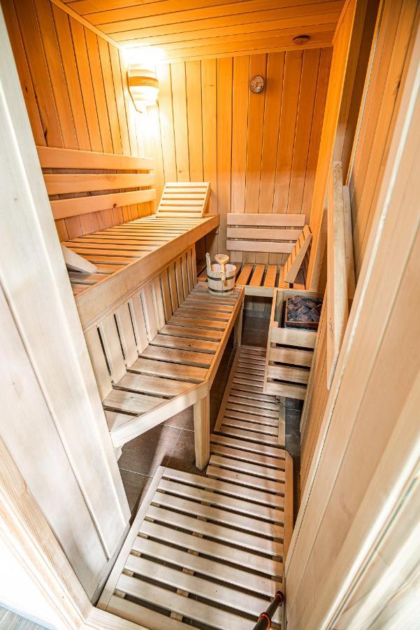 Holiday Home With Hot Tub And Sauna Sabina Rovte Экстерьер фото
