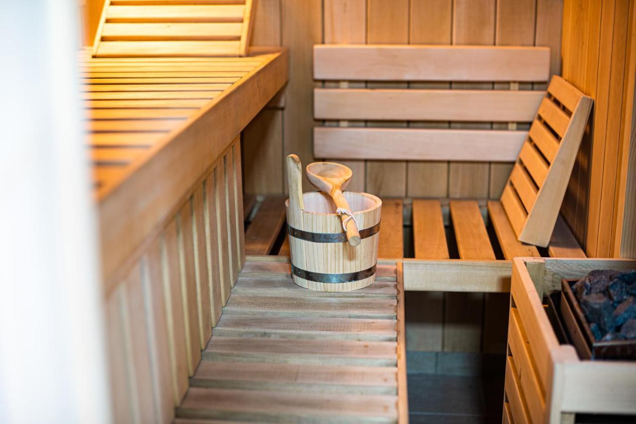 Holiday Home With Hot Tub And Sauna Sabina Rovte Экстерьер фото