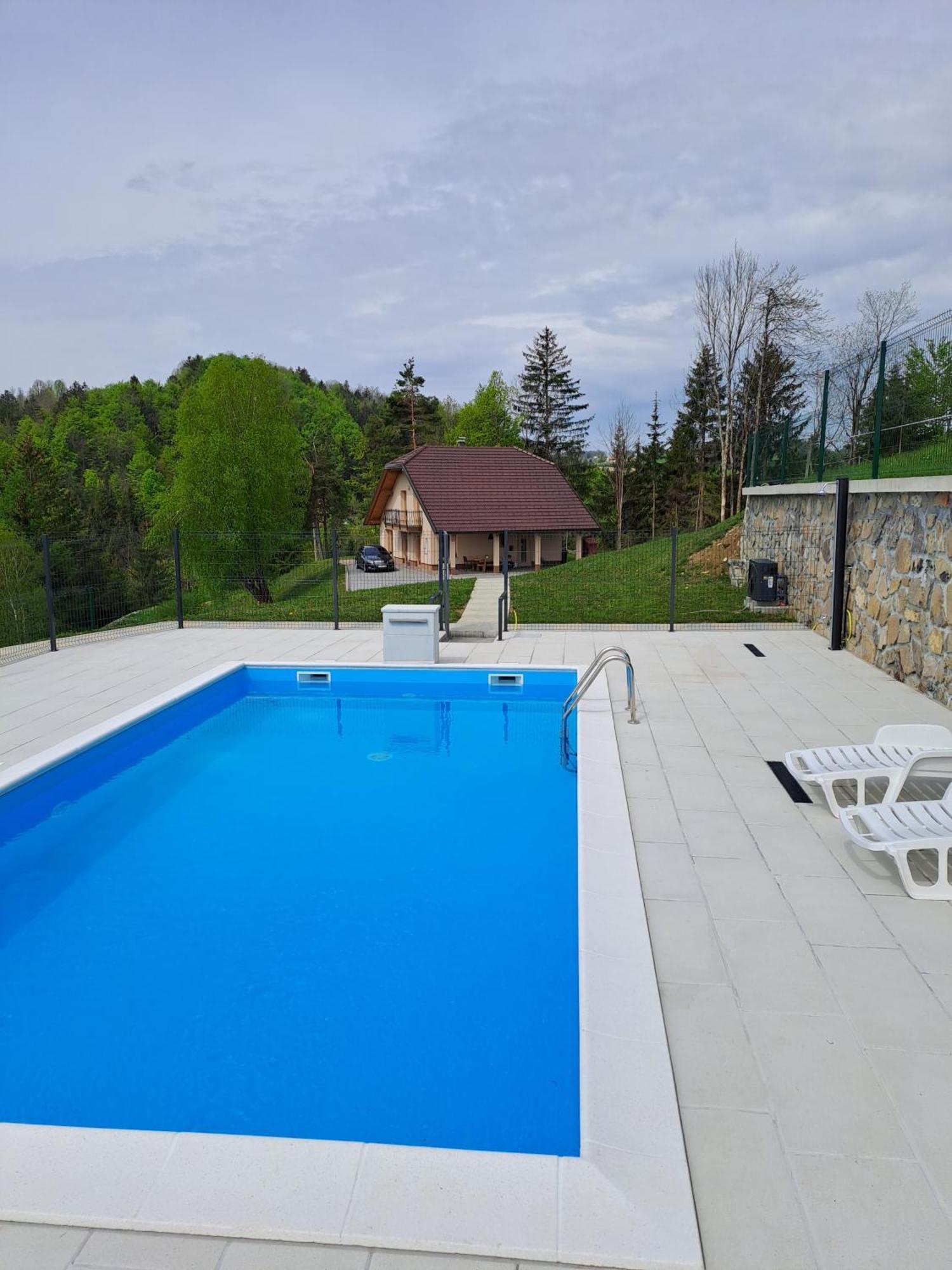 Holiday Home With Hot Tub And Sauna Sabina Rovte Экстерьер фото